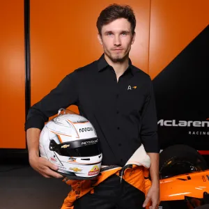 Arrow McLaren Apex Performance Dress Shirt Black