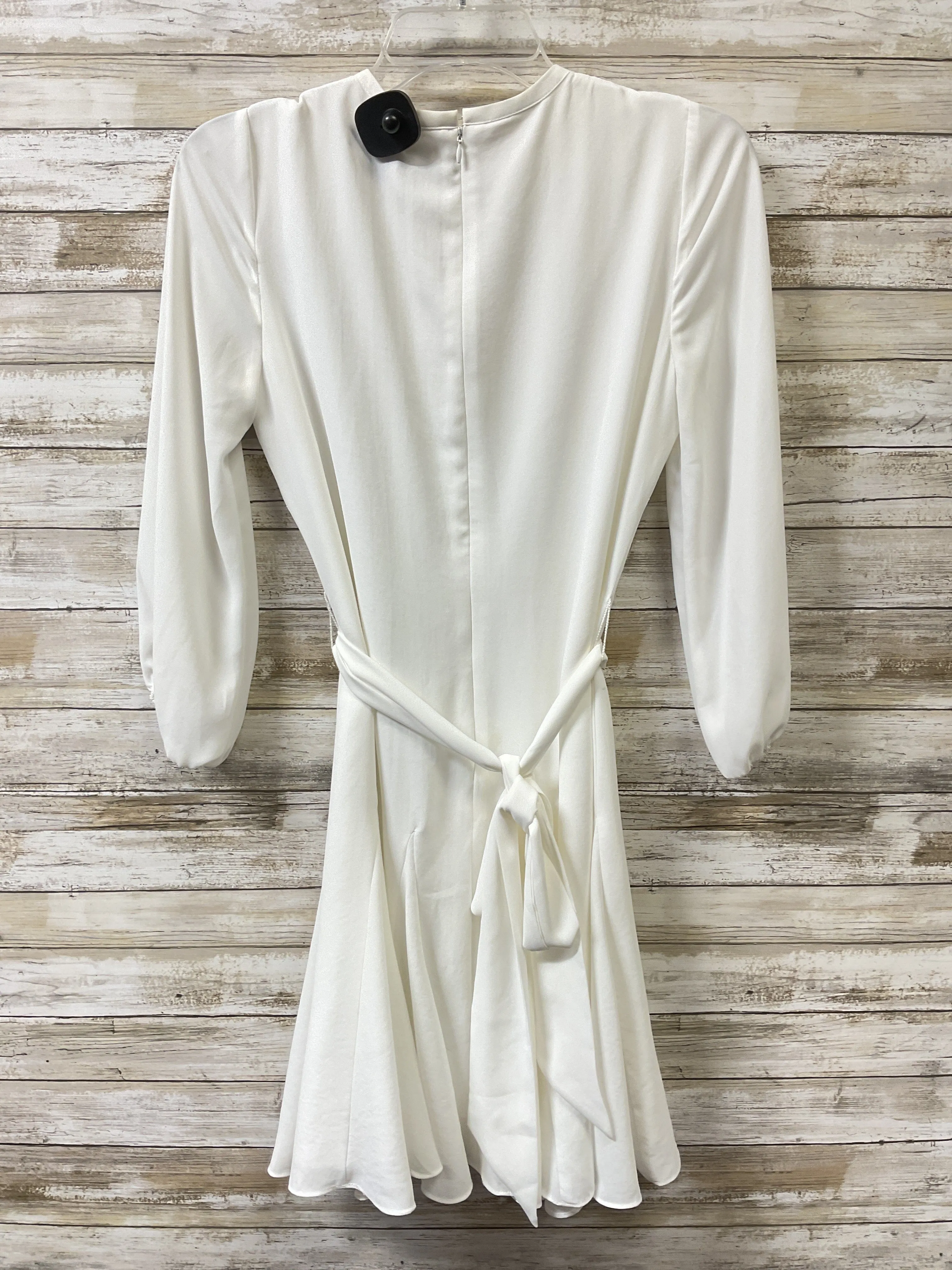 Dress Casual Short By White House Black Market In White, Size:4