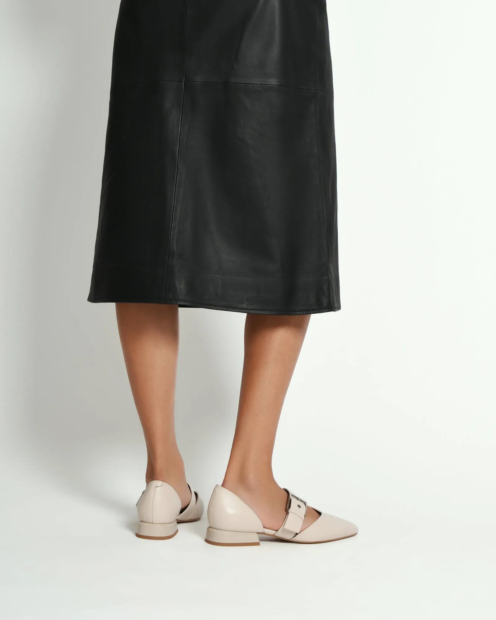 NEELA DRESS FLATS OFF WHITE LEATHER