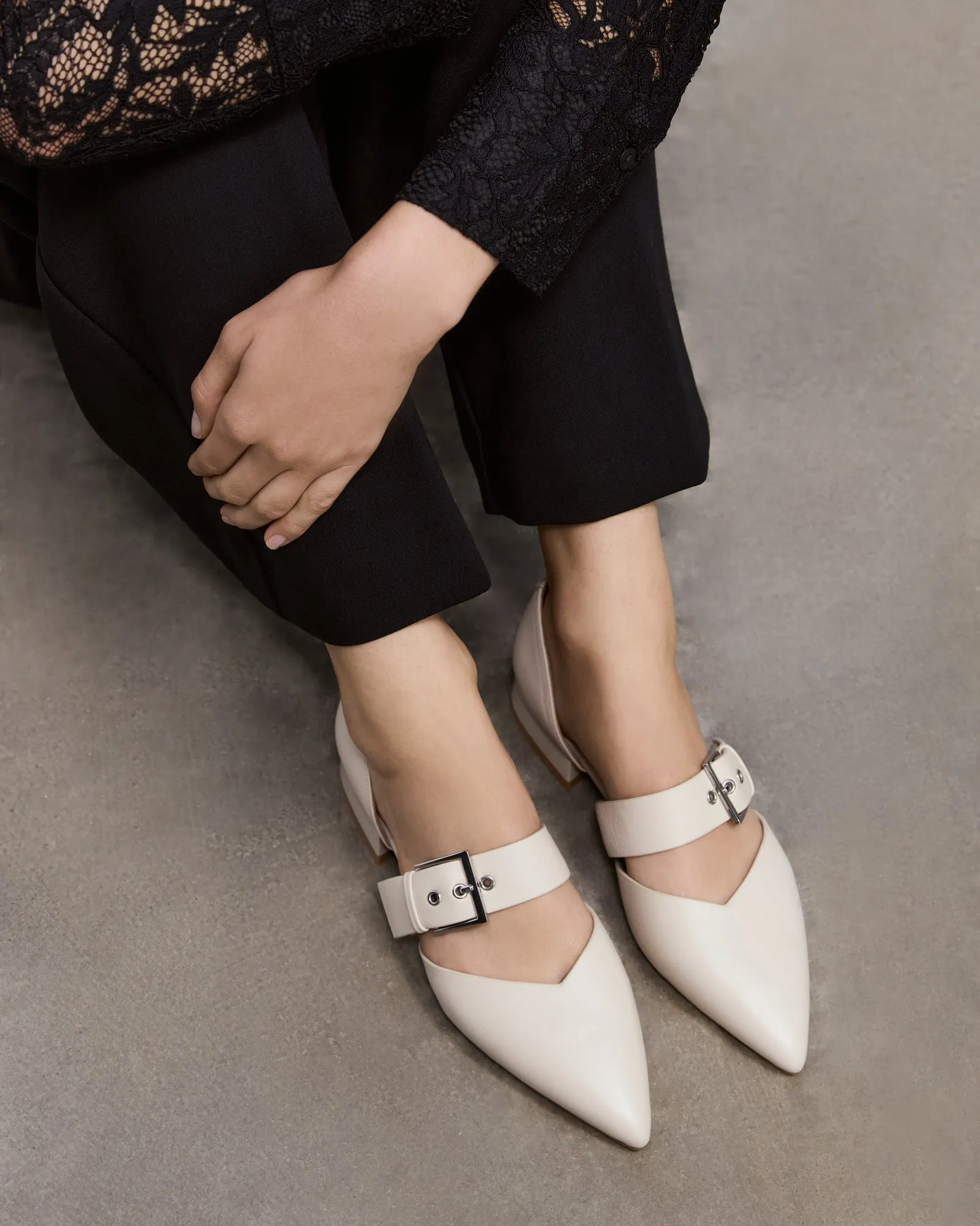 NEELA DRESS FLATS OFF WHITE LEATHER