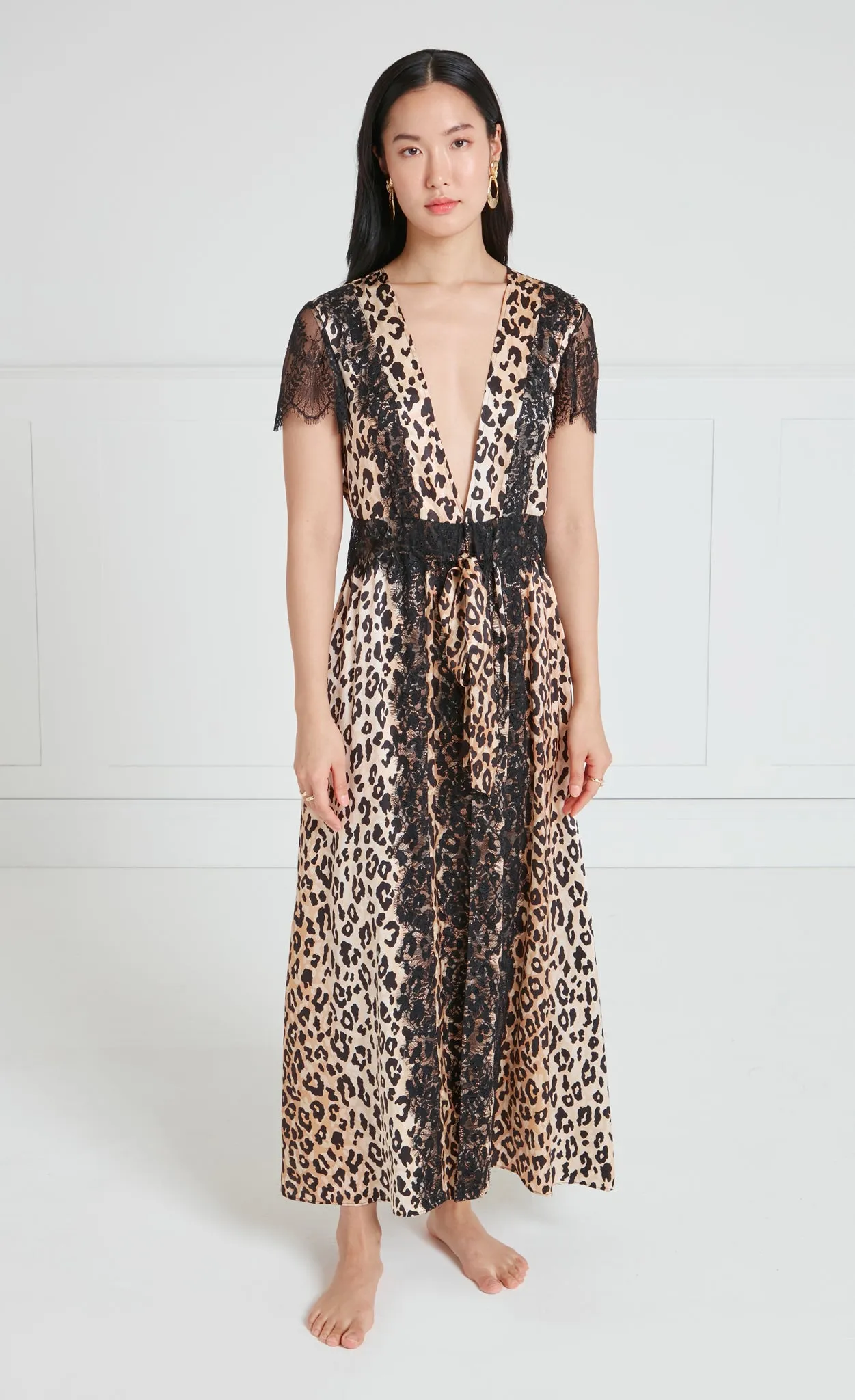 Nyx Short Sleeve Robe - Black/Leopard