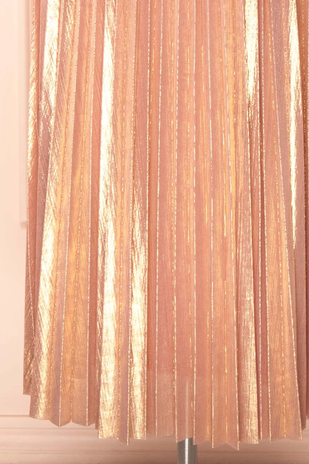 Ociana | Pleated Iridescent Pink Skirt