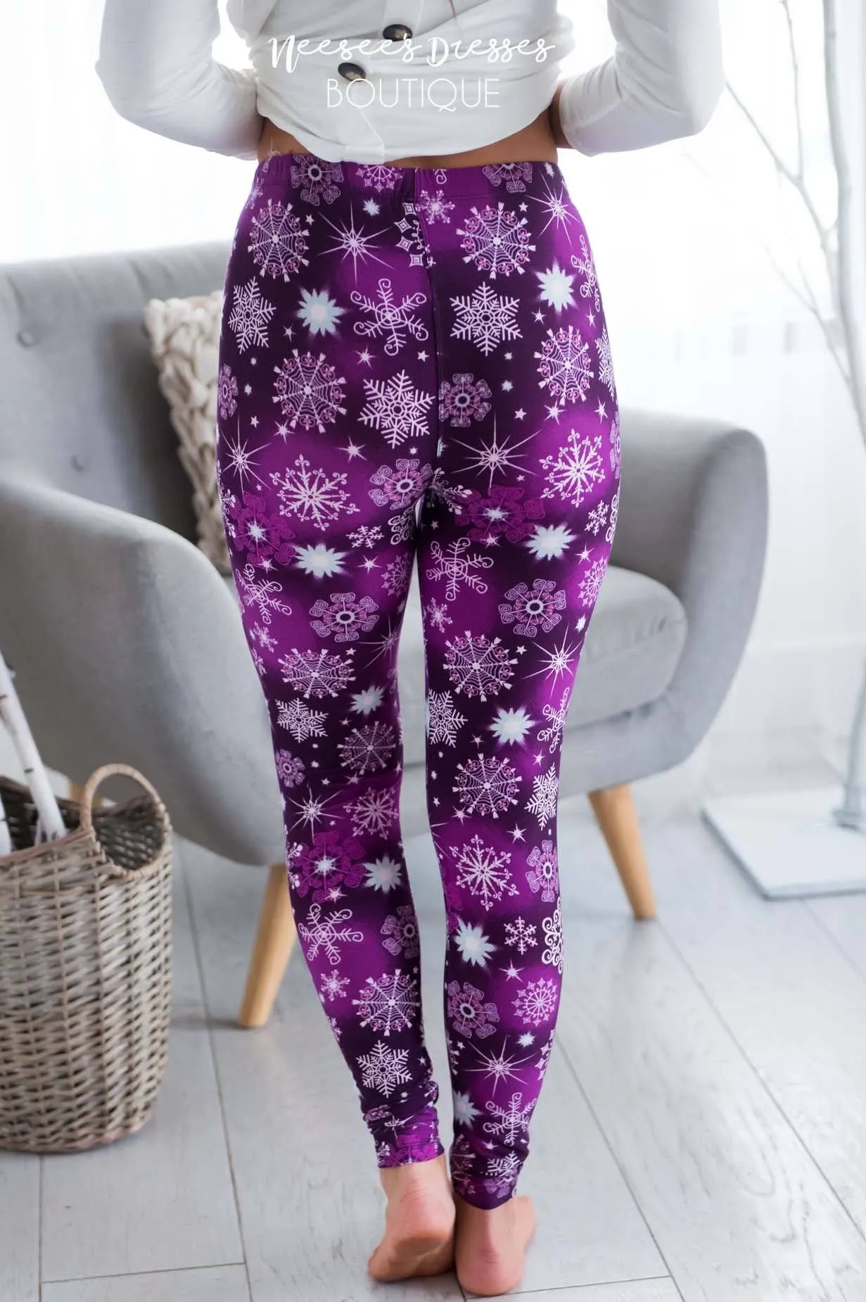 Purple Snowflakes Christmas Leggings