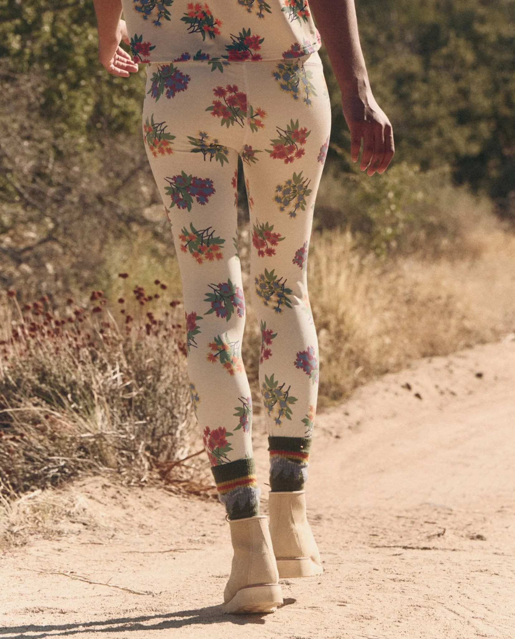 The Great Outdoors - Khaki Palisade Floral Legging