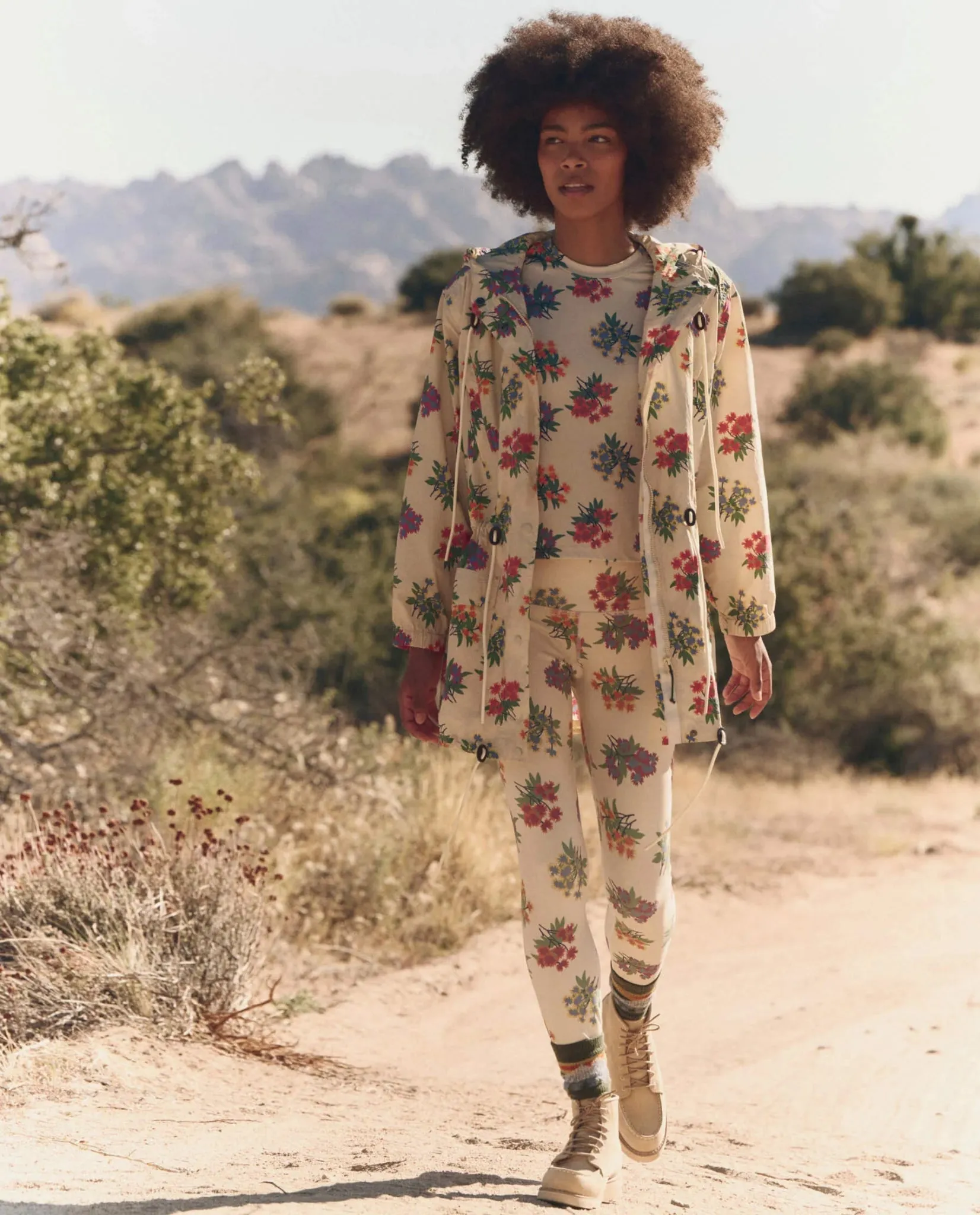 The Great Outdoors - Khaki Palisade Floral Legging