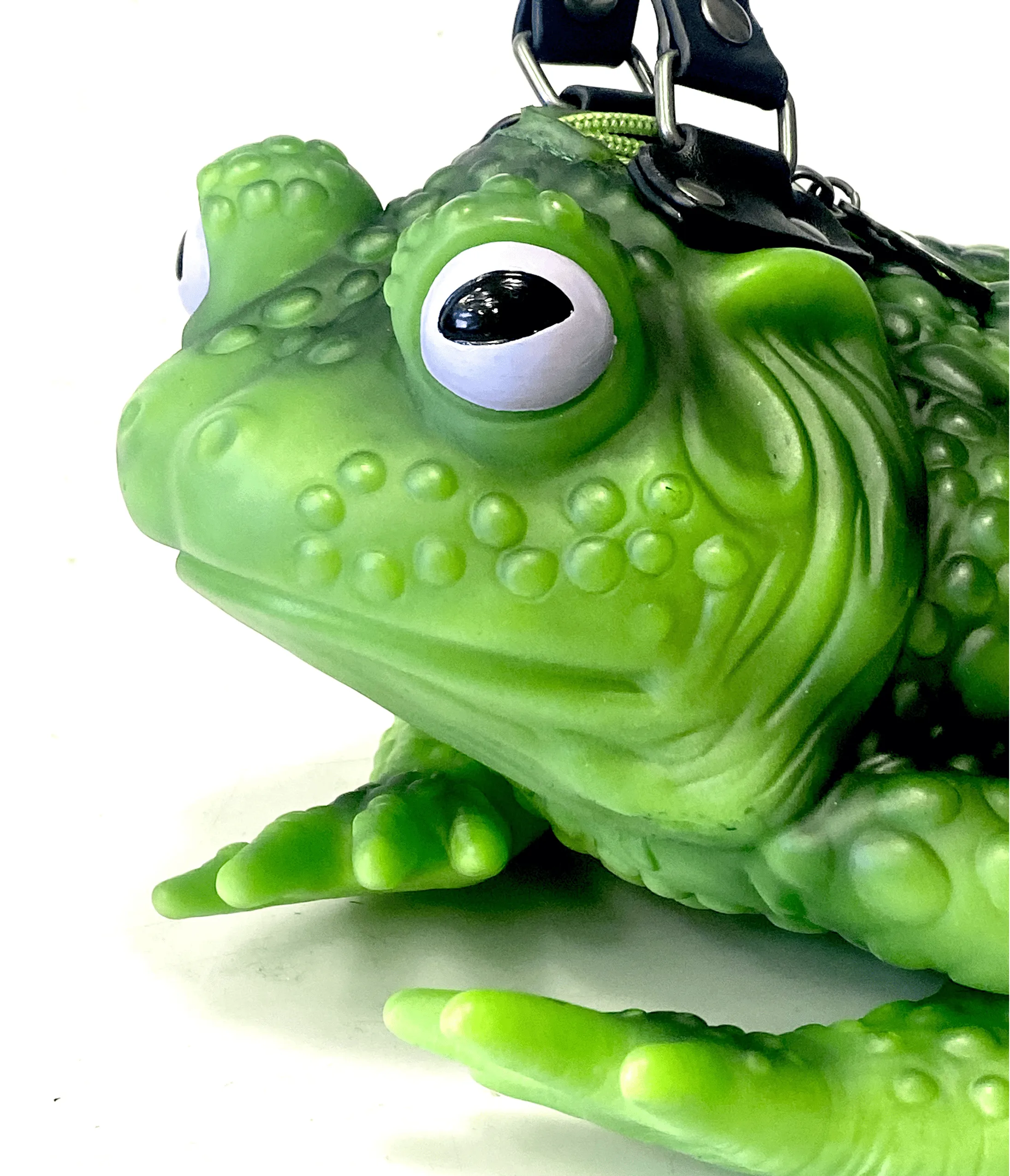 Windy Willow Glow in the Dark Green White Eye Toad Bag